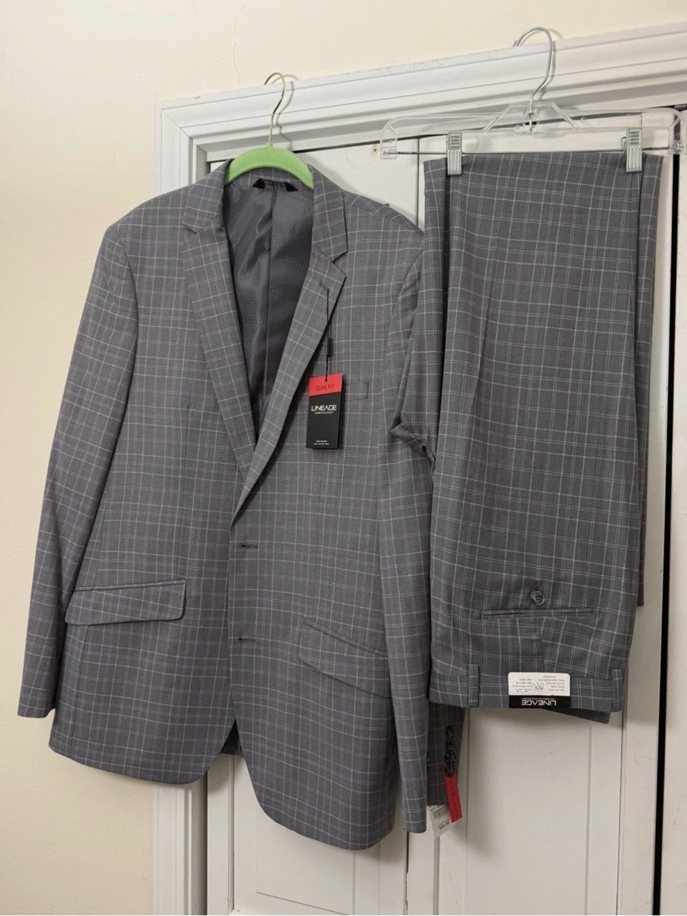 Lineage Slim Fit 2 piece Gray plaid men’s Suit 42L 36W